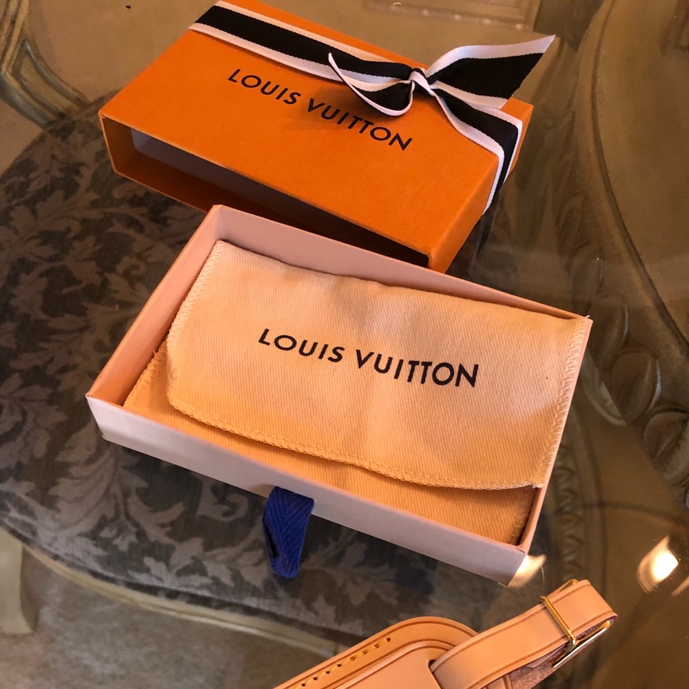 Louis Vuitton luggage tag